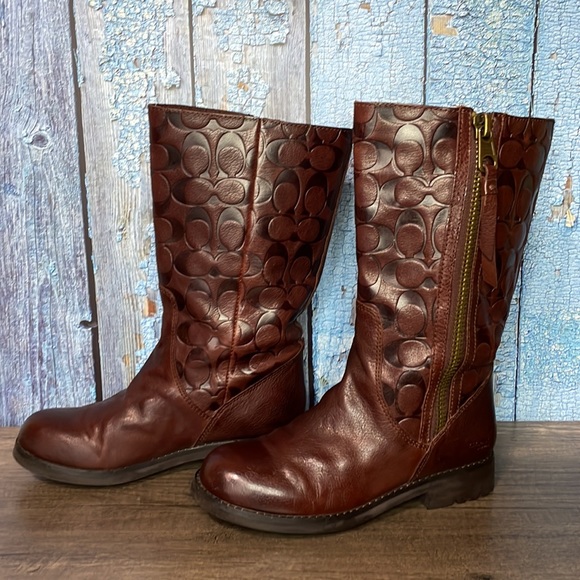 Coach Valentine signature C leather boot. Size 6 - Picture 4 of 13